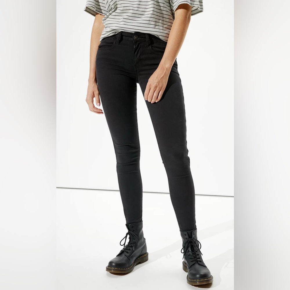 American Eagle Next Level Stretch black jeggings size 8